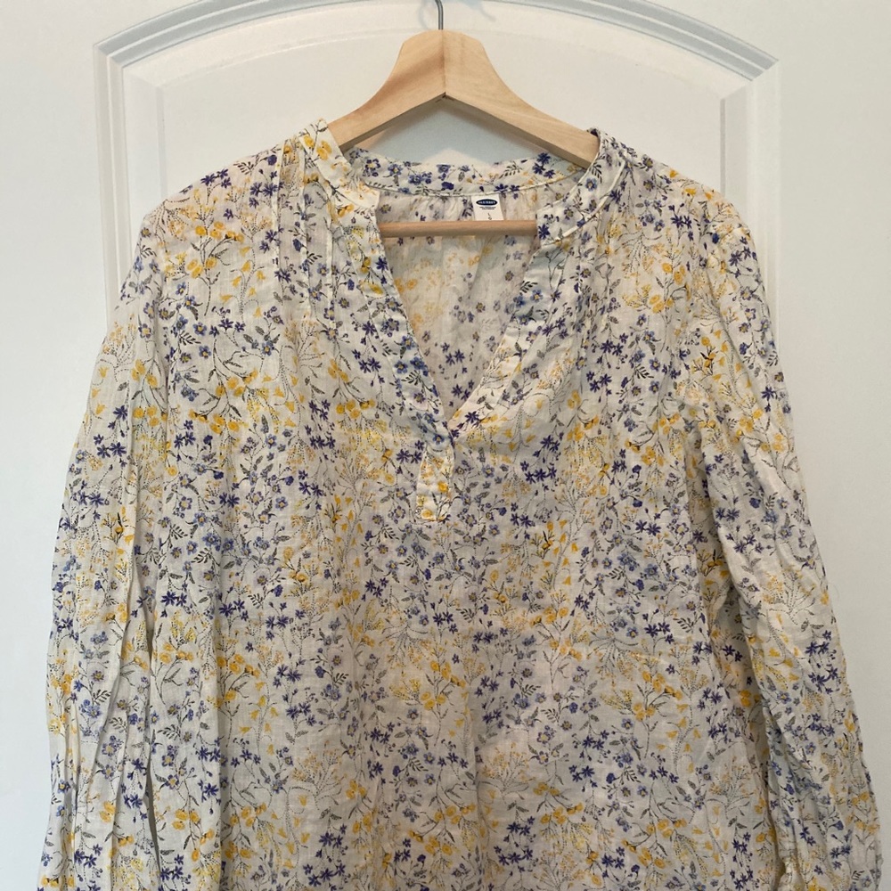 Old navy spring shirt